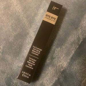 IT Cosmetics Bye Bye Undereye concealer